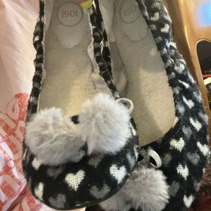 1901 Slippers size 9